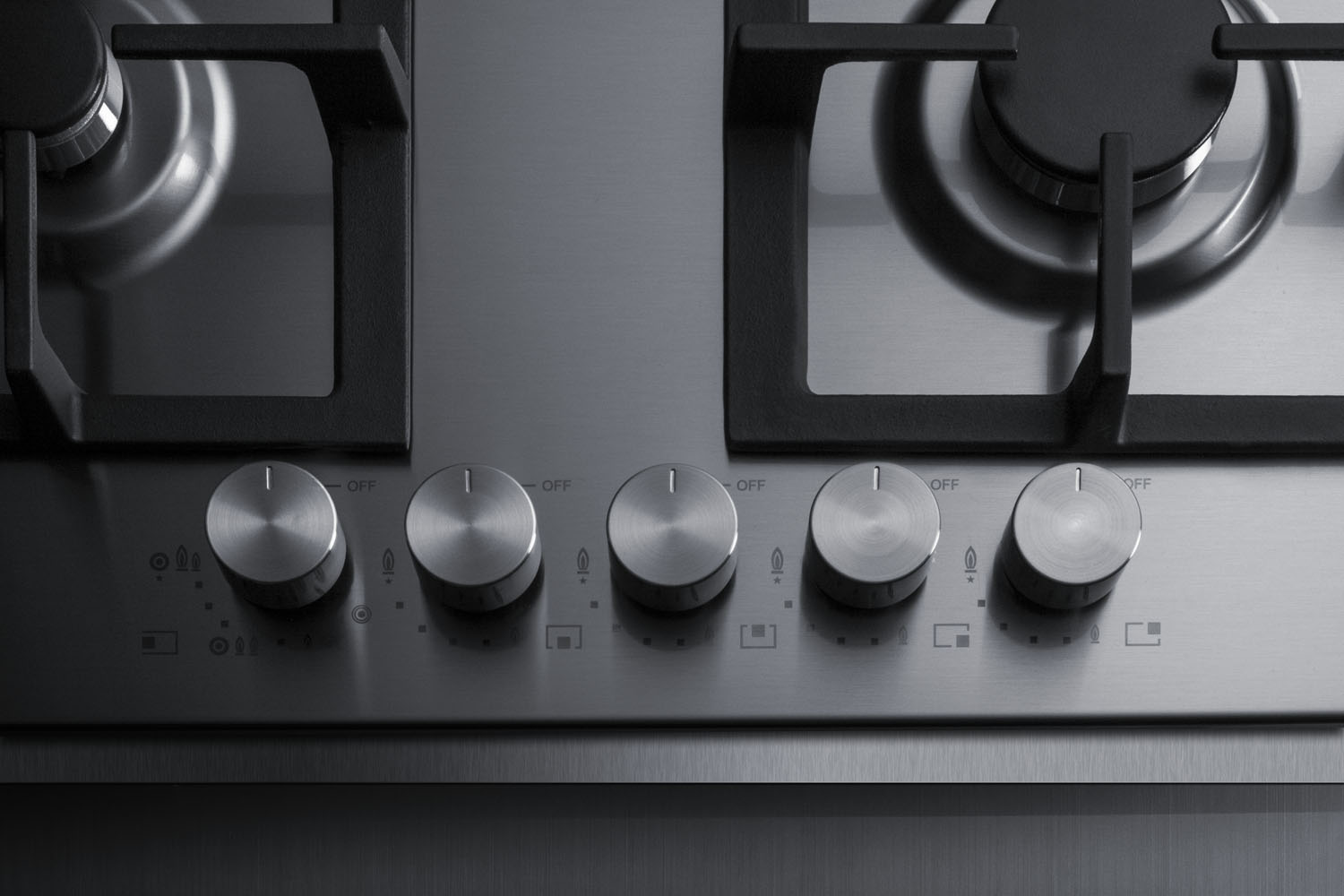 5-burner LP gas cooktop made in Italy with sealed burners, multiple heating outputs, cast iron grateS, 304 grade stainless steel surface, and stainless steel trim kit to cover 36